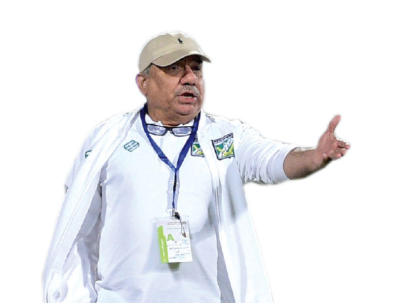 مدير جهاز الكرة بالنادي العربي علي مندني