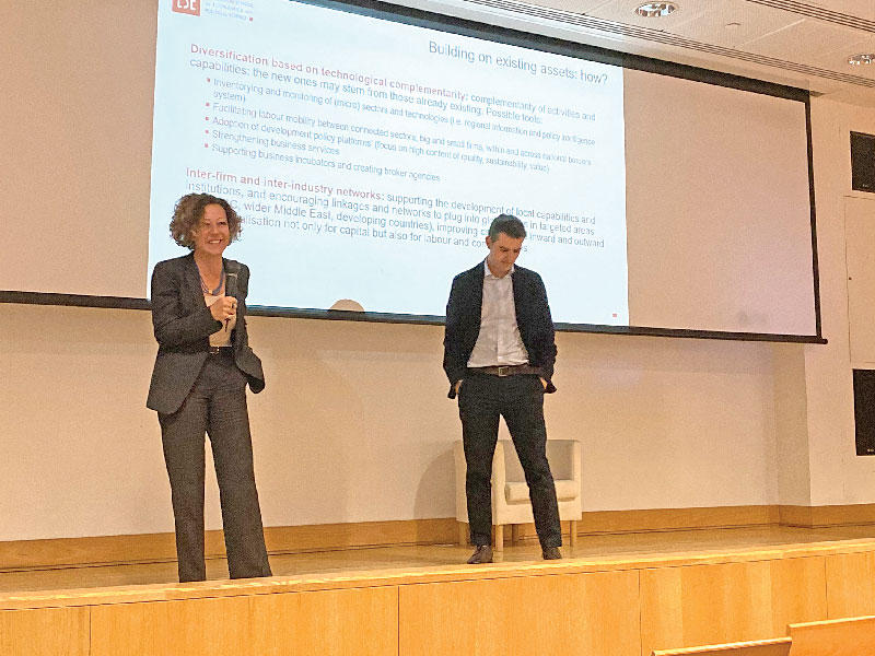 جانب من محاضرة فخ التنمية في جامعة الخليج للعلوم والتكنولوجيا  (GUST)