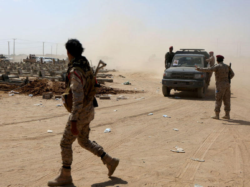 القاعدة يفجر منزل مسؤول عسكري بأبين