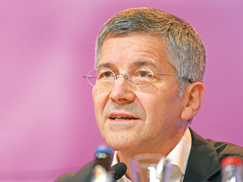 هربرت هاينر رئيس نادي بايرن ميونيخ الألماني لكرة القدم