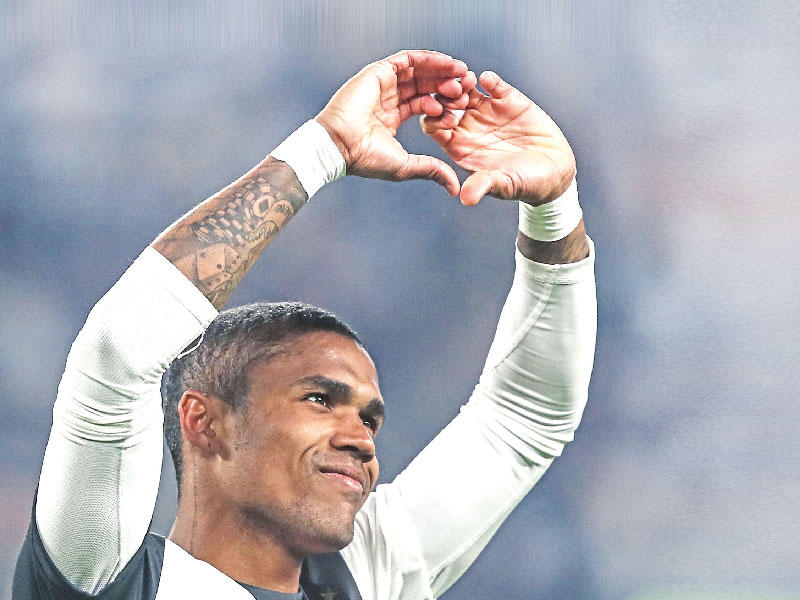 البرازيلي دوغلاس كوستا، لاعب يوفنتوس الإيطالي