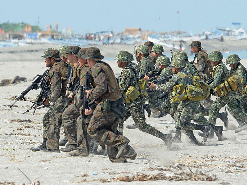 الفلبين تنهي عمل القوات الزائرة مع أميركا