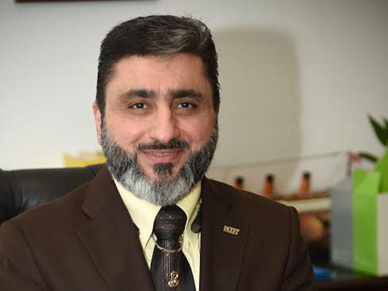 مدير معهد التمريض بهيئة التطبيقي الكابتن منذر الكندري