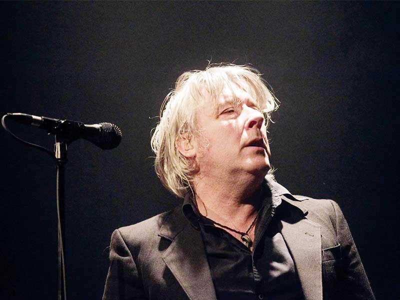 المغني أرنو