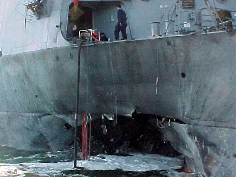 المدمرة الأميركية كول