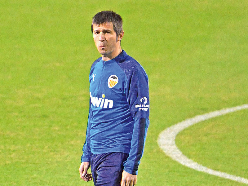 مدرب فالنسيا  ألبرت سيلاديس