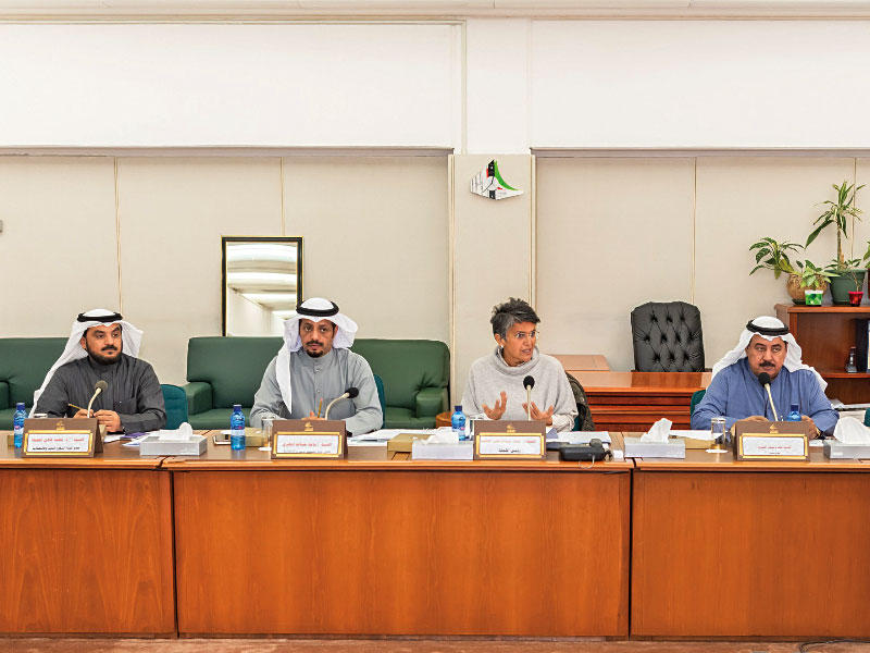 «المالية» في اجتماعها أمس