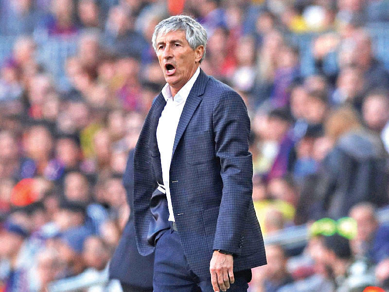 مدرب برشلونة كيكي سيتيين