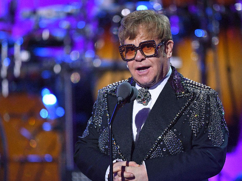 المغني إلتون جون