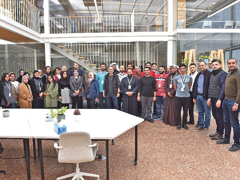 التويجري متوسطاً المتدربين