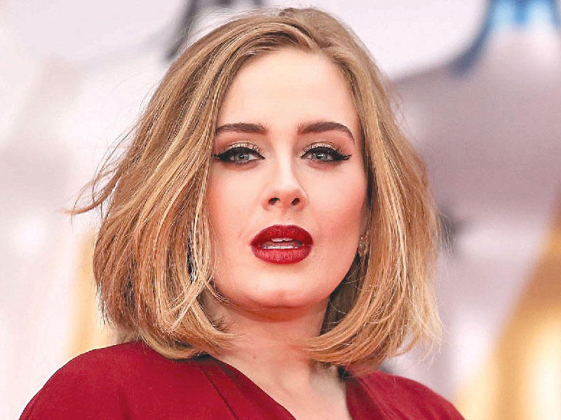 المغنية أديل 