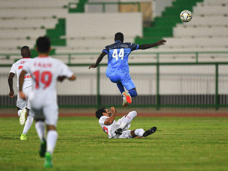 الكويت والشباب في لقاء سابق