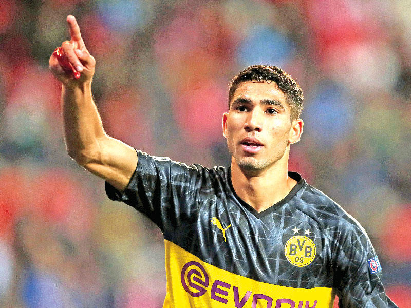 مدافع فريق بوروسيا دورتموند أشرف حكيمي