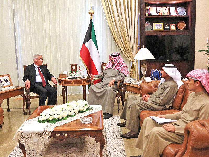 نائب وزير الخارجية يجتمع مع سفير فلسطين