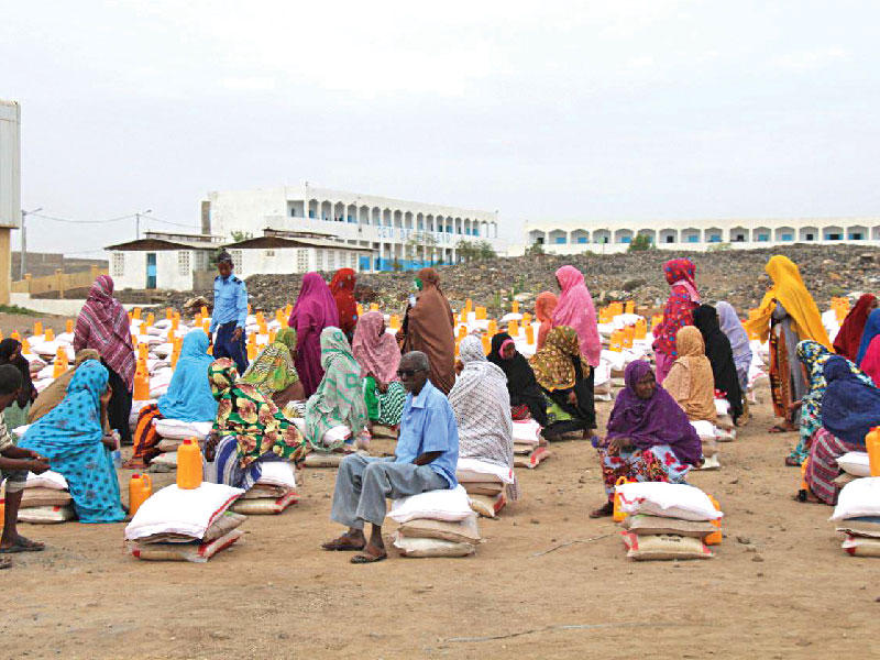 «الرحمة» توزع مساعدات على المتضررين من فيضانات جيبوتي