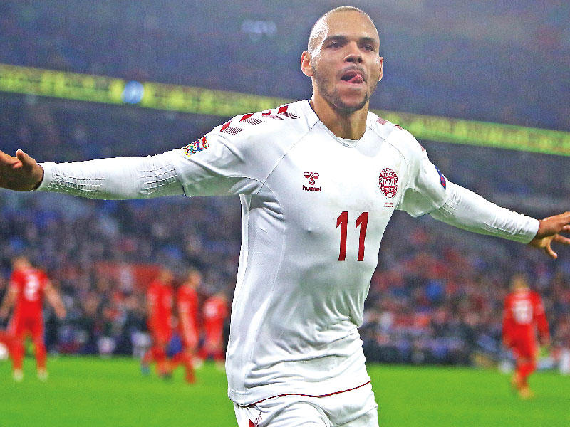 مهاجم برشلونة الجديد الدولي الدنماركي مارتن برايثوايت