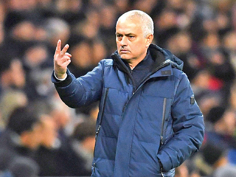 المدير الفني لفريق توتنهام الإنكليزي لكرة القدم البرتغالي جوزيه مورينيو