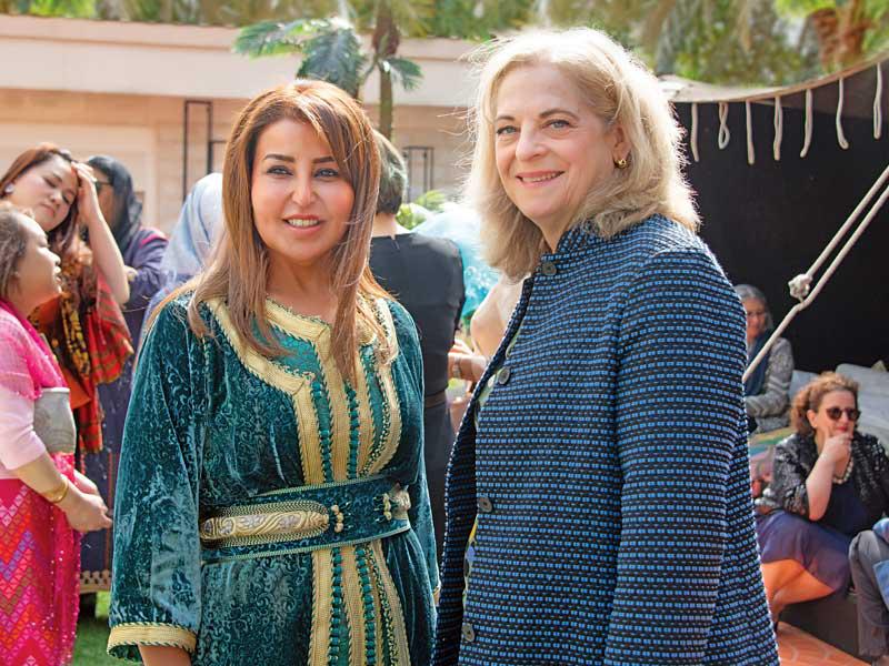 البدر والسفيرة الأميركيةn