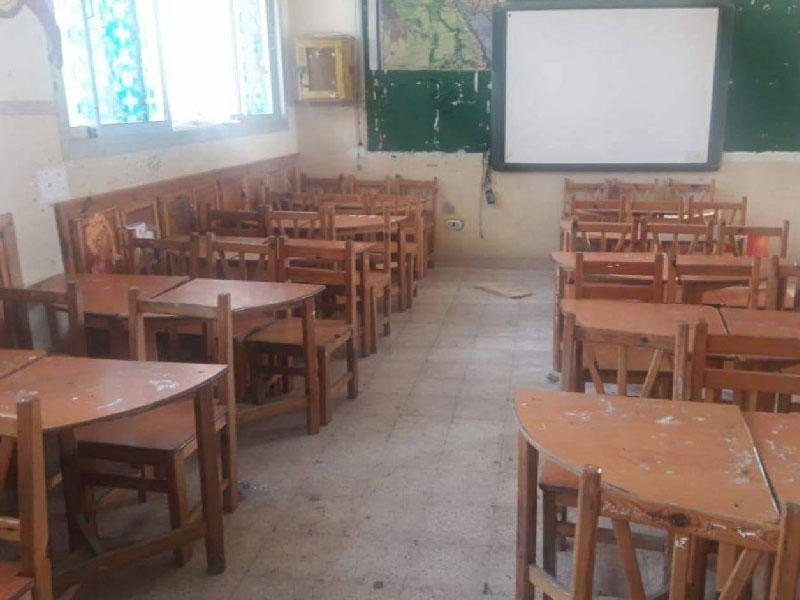 الراقصة أقالت مدير المدرسة