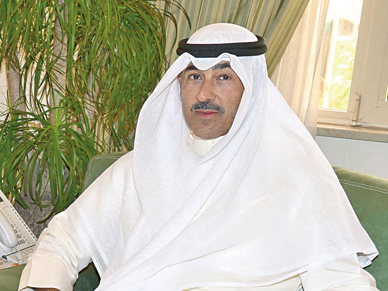  محافظ الأحمدي الشيخ فواز الخالد