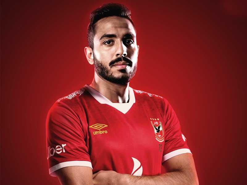 لاعب نادي الاهلي محمود عبد المنعم (كهربا) 