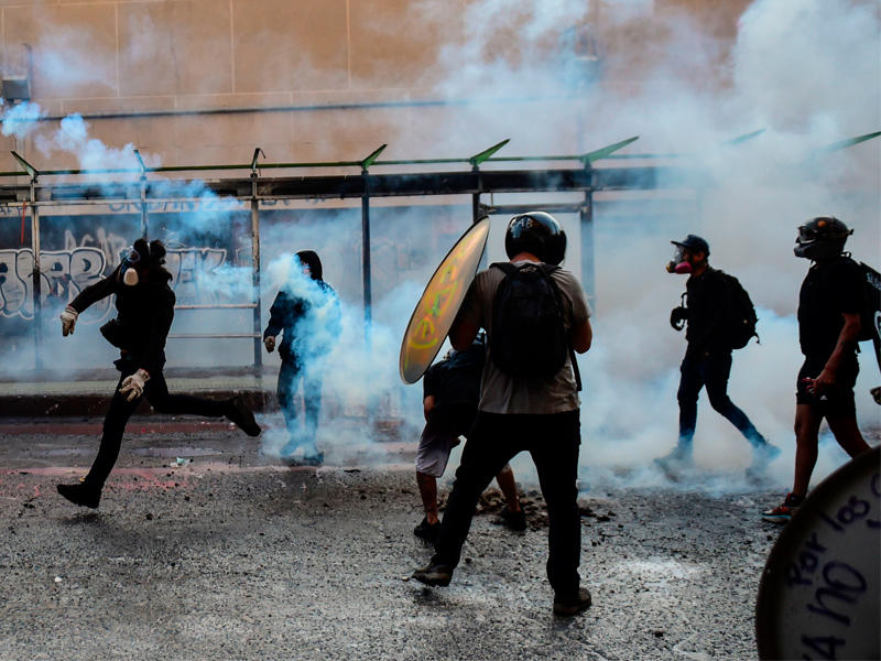 الآلاف يتظاهرون للمطالبة بإصلاحات في التشيلي