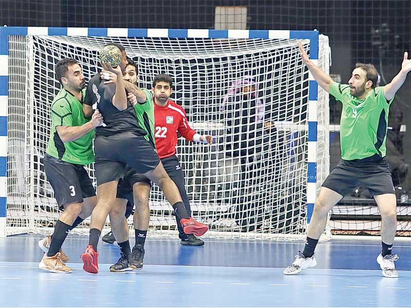 جانب من مباراة العربي والقرين (تصوير جورج رجي)