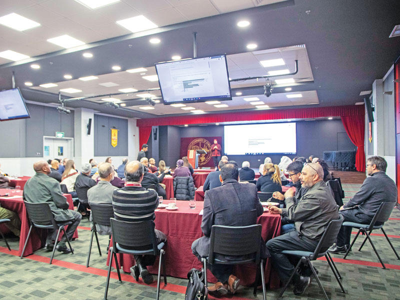  جانب من الورشة