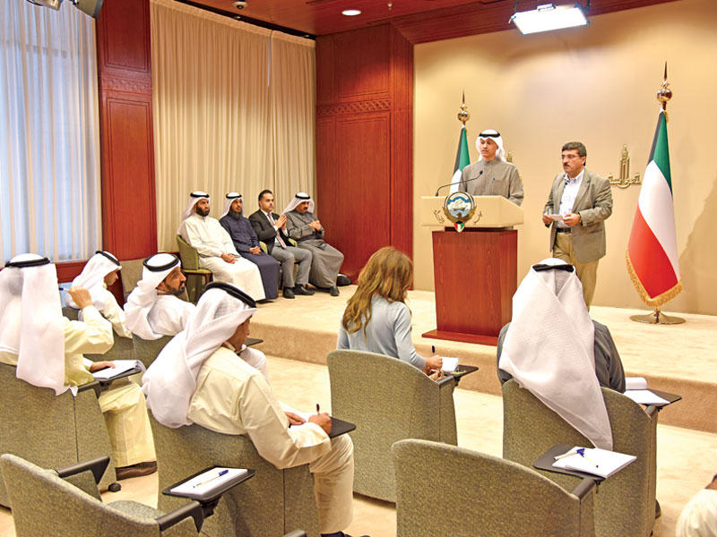 جانب من المؤتمر الصحافي