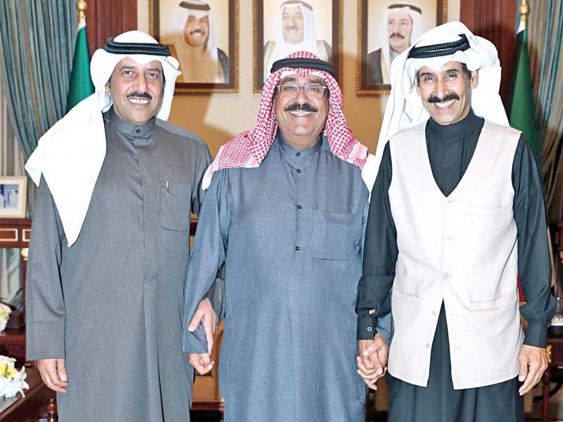 نائب رئيس الحرس الوطني الشيخ مشعل الأحمد مستقبلاً الدويلة ومساعد