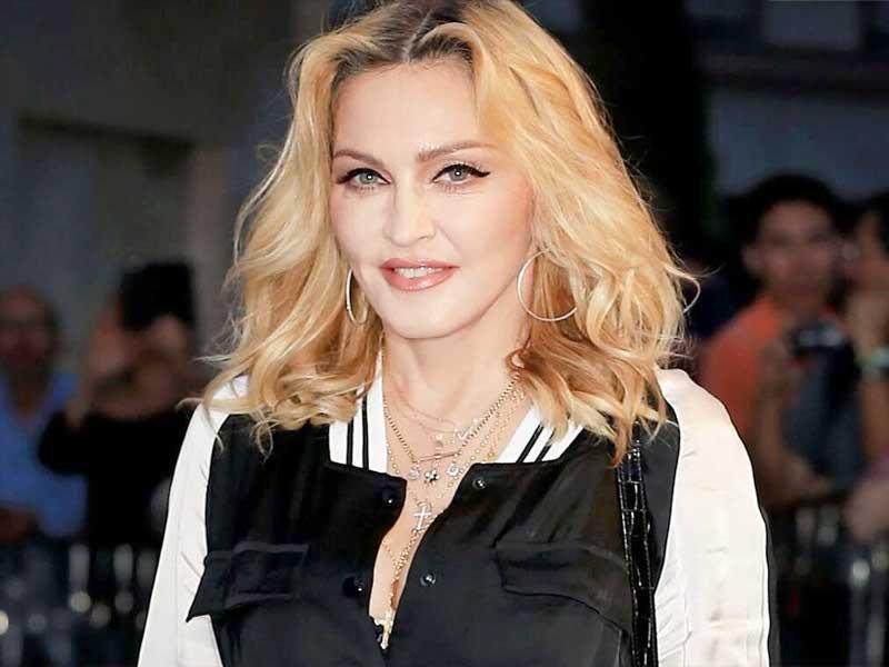  النجمة الأميركية مادونا 