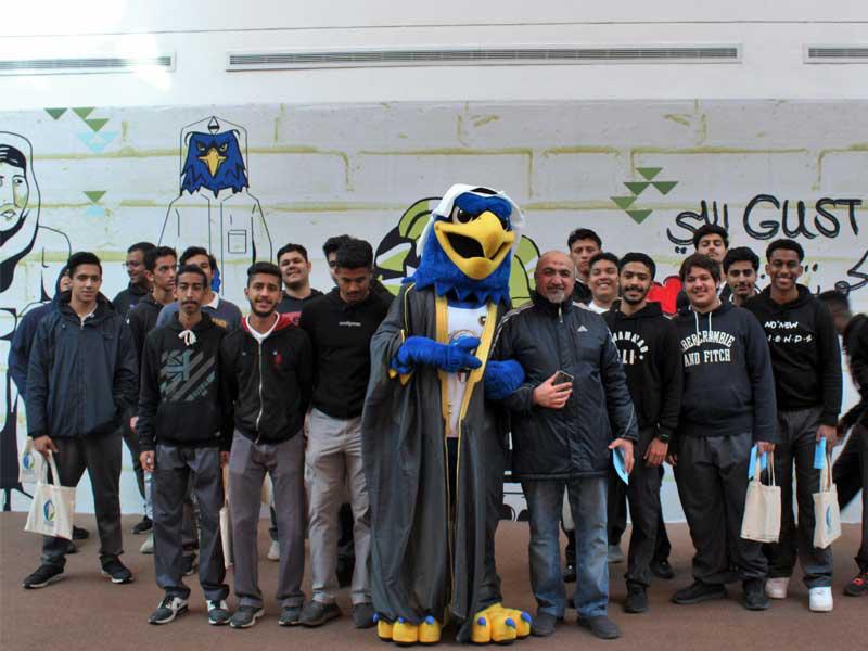 عدد من المشاركين في الحفل الذي نظمته جامعة الخليج للعلوم والتكنولوجيا، بالتعاون مع رابطة طلبة الجامعة، احتفالاً بمناسبة الأعياد الوطنية،