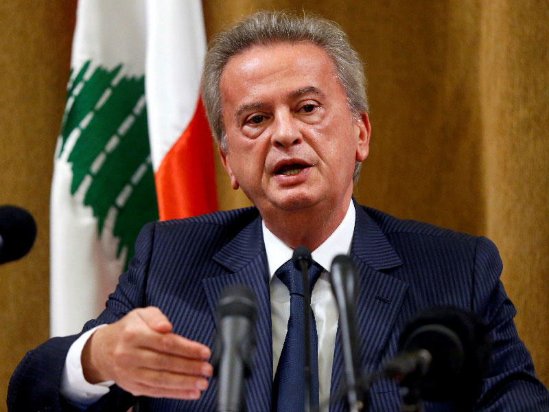 محافظ البنك المركزي اللبناني رياض سلامة يتحدث خلال مؤتمر صحفي في البنك المركزي في بيروت