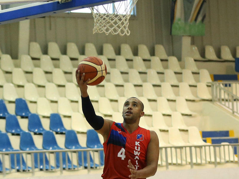 نجم فريق الكويت ومنتخبنا الوطني لكرة السلة راشد الرباح 