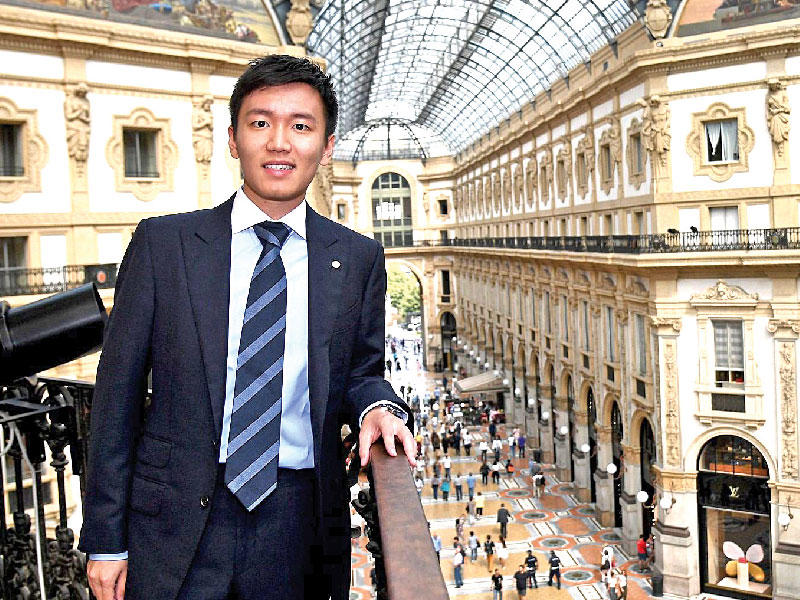 رئيس نادي إنتر ميلان الإيطالي لكرة القدم ستيفن تشانغ 