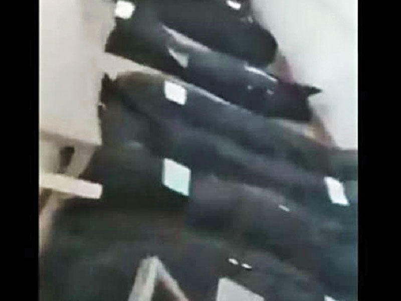 صورة من مقطع فيديو تم تداولة في وسائل التواصل الإجتماعي لمكان غسل وتكفين الموتى في مدينة قم