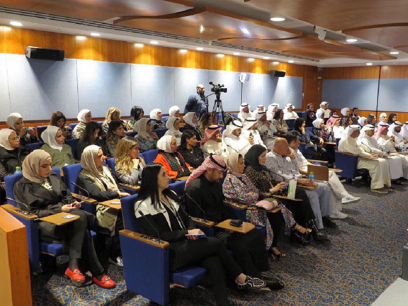جانب من المشاركين في المحاضرة التوعوية بـ«الائتمان»