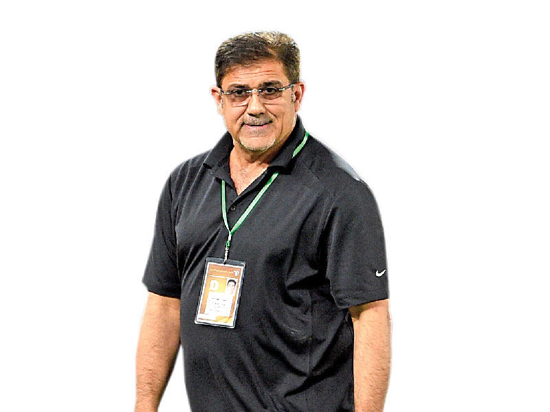 المدير الفني السابق لمنتخبنا الوطني لكرة القدم محمد إبراهيم