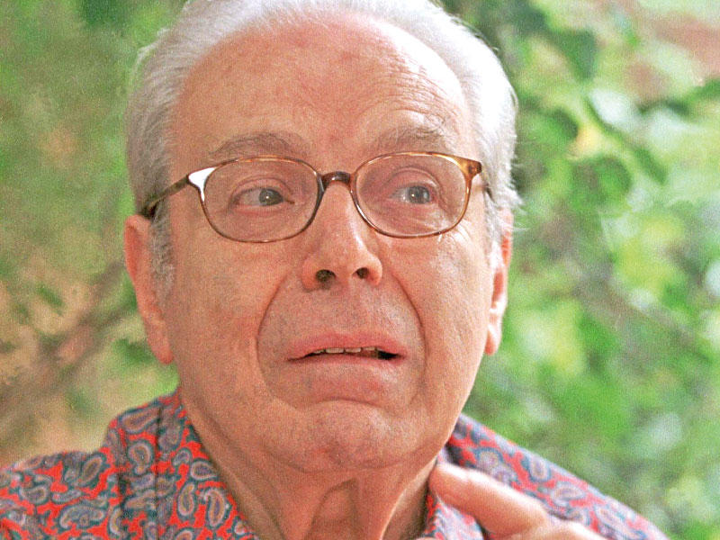 وفاة دي كوييار عن 100 عام