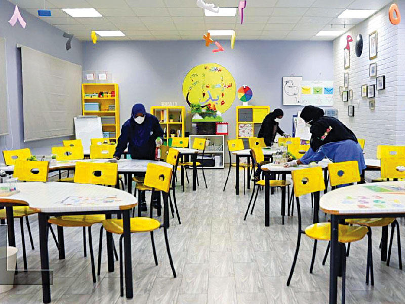«التربية» تعقم الفصول الدراسية وتجهز العيادات المدرسيةn