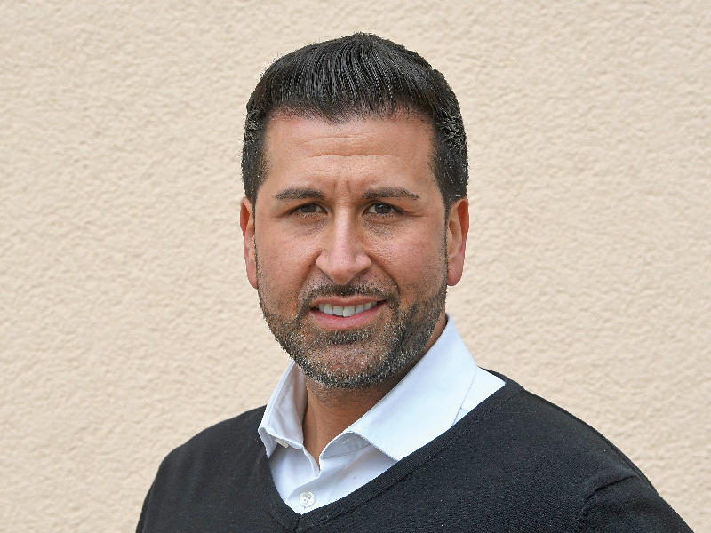 أوزان إييباس ممثل «حزب الاتحاد الاجتماعي المسيحي» 