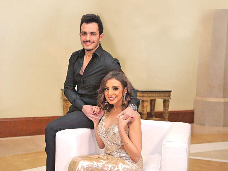 الموزع الموسيقى أحمد إبراهيم و الفنانة أنغام