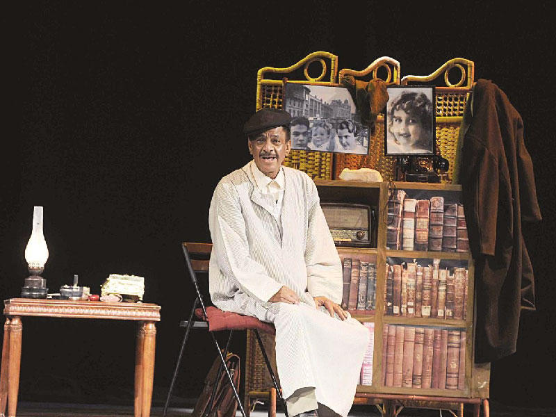 الفنان عبدالعزيز الحداد