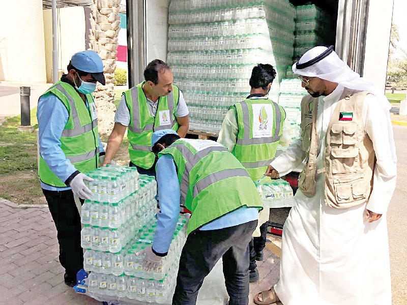 «نماء» توزع المياه في محجر الخيران