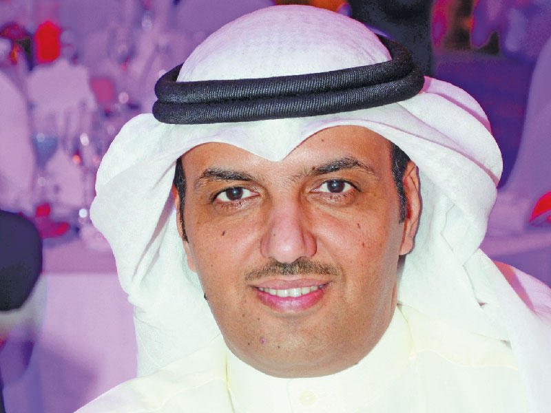 المدير العام لمنطقة الأحمدي التعليمية منصور الديحاني 