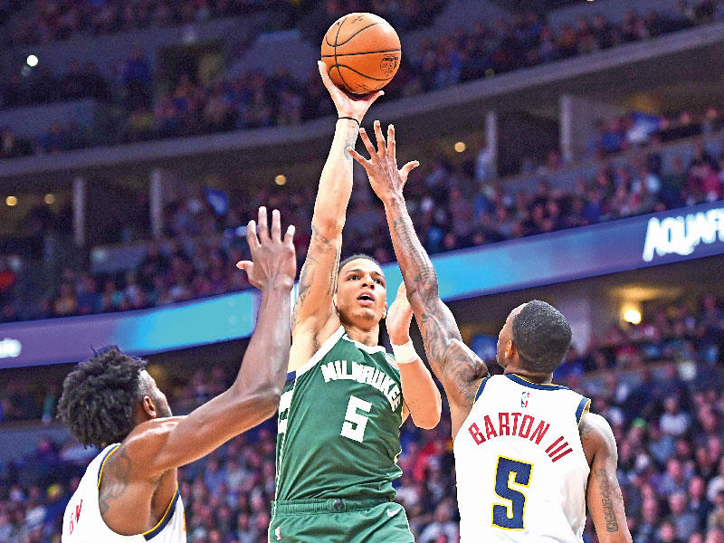 جانب من مباراة ميلووكي باكس ودنفر ناغتس