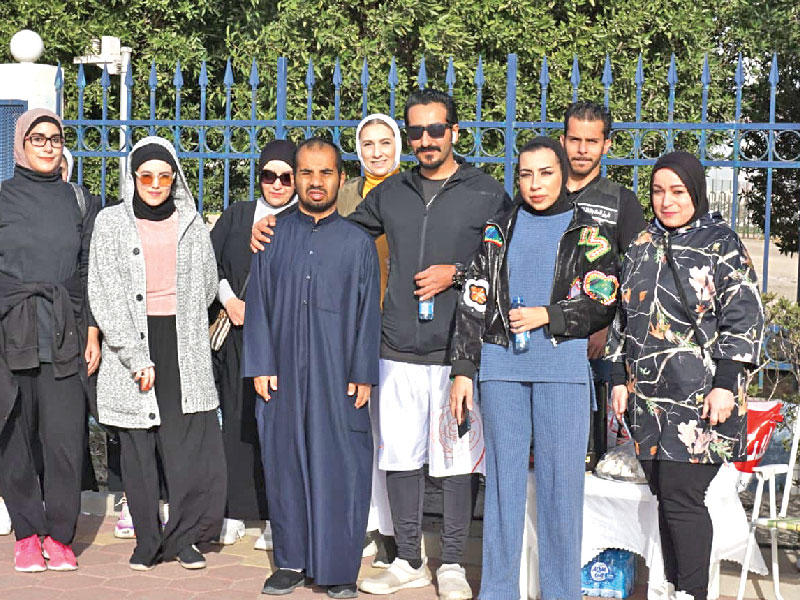 عدد من المشاركين في الحملة