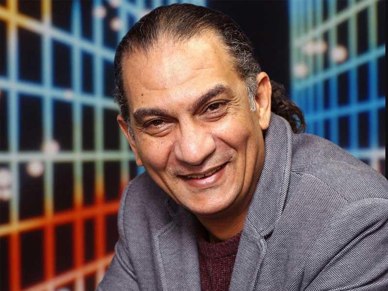 قدم الفنان المصري رضا عبدالرحمن 