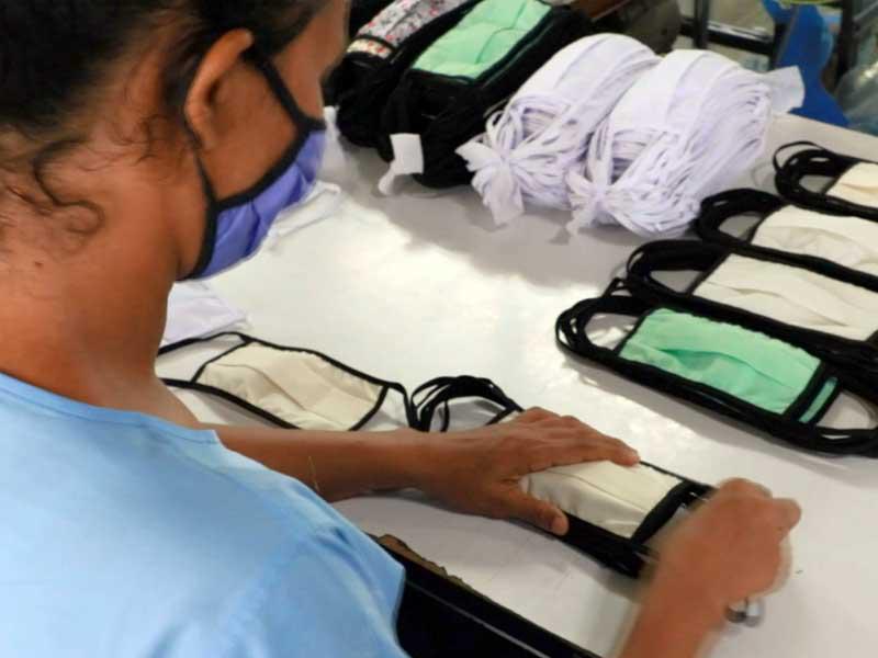 أقنعة الوجه الطبية 