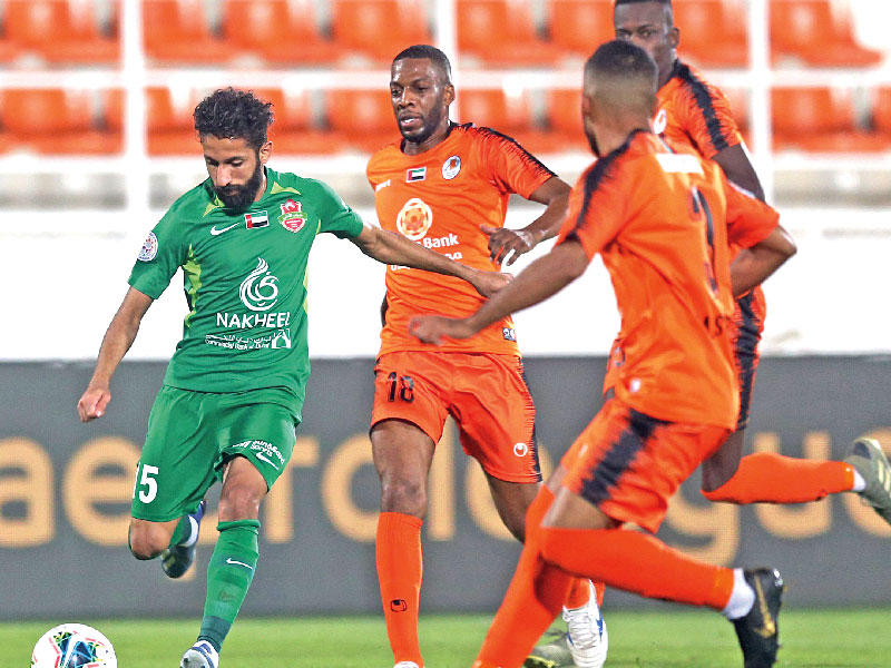 جانب من مباراة شباب الاهلي وعجمان